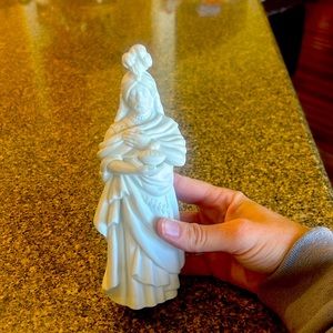 Vintage Avon Nativity Collectible
